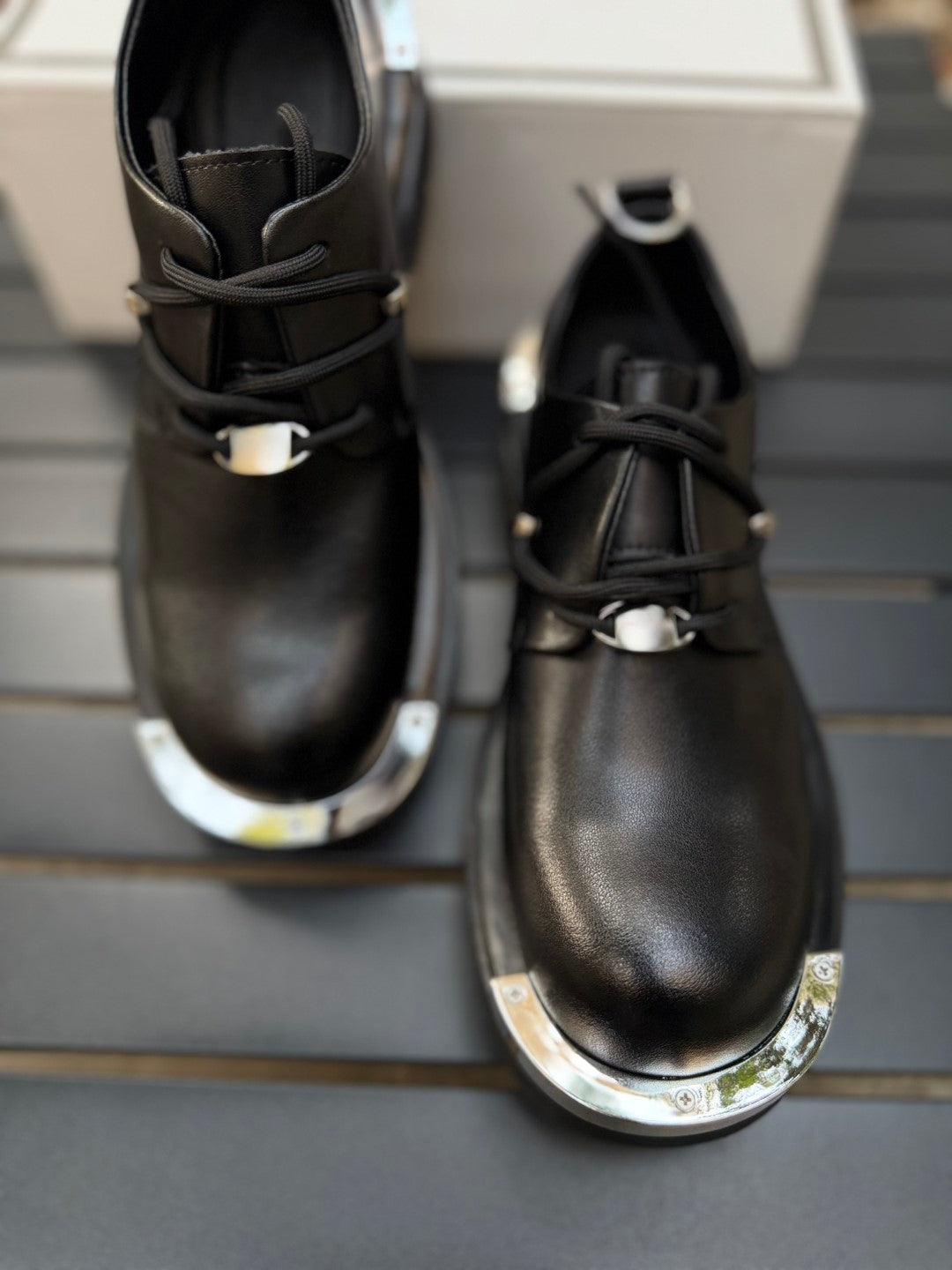 Metal derby shoes