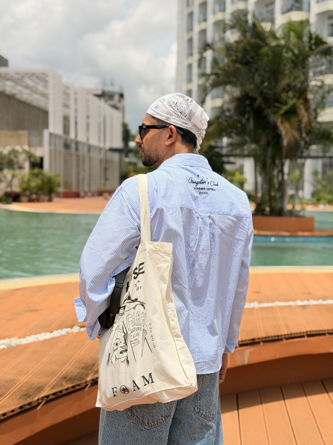 Z HOUSE Tote bag
