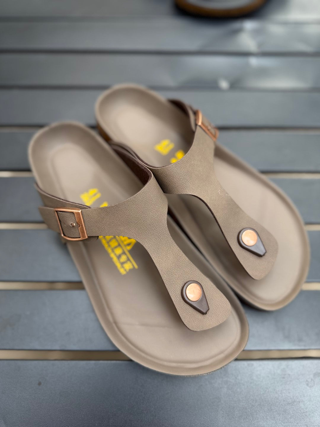 Luxury T strap slides