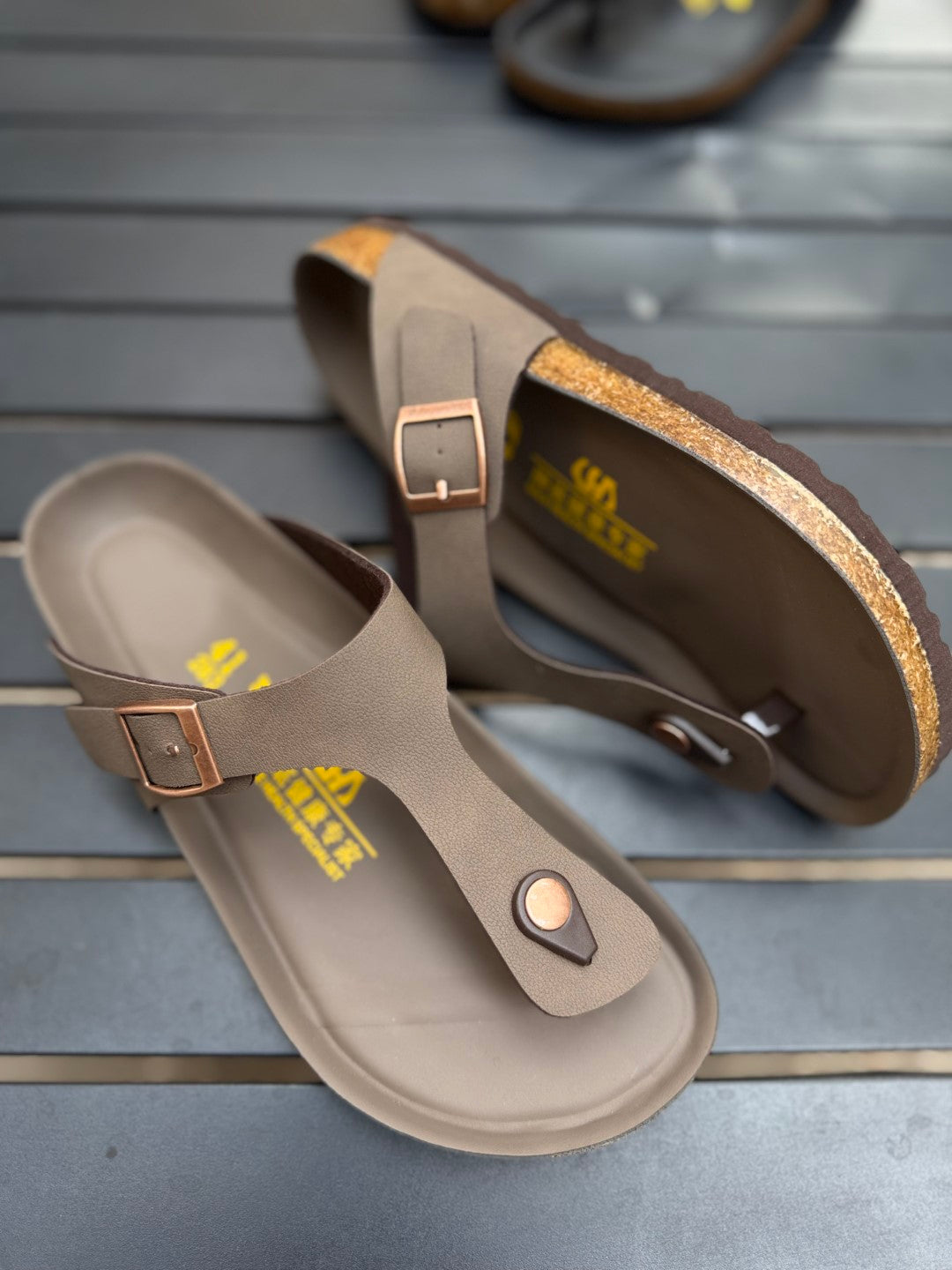 Luxury T strap slides