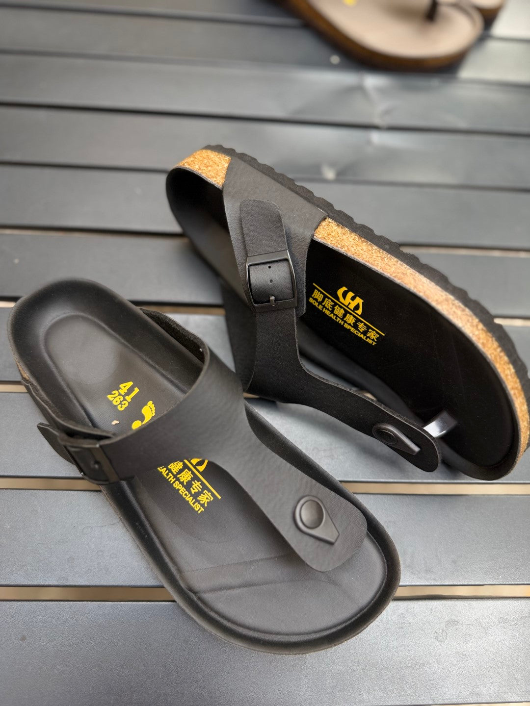 Luxury T strap slides