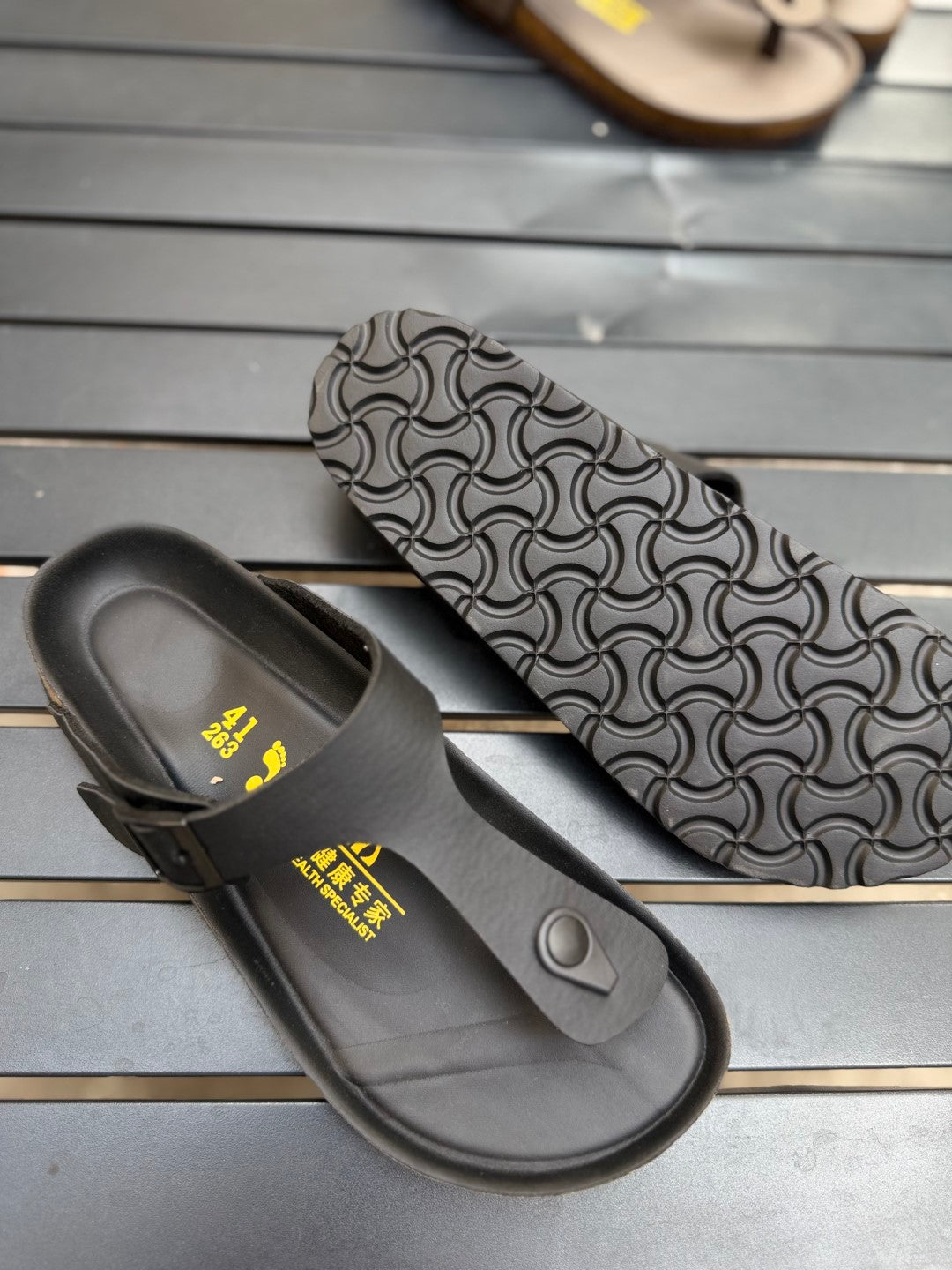 Luxury T strap slides