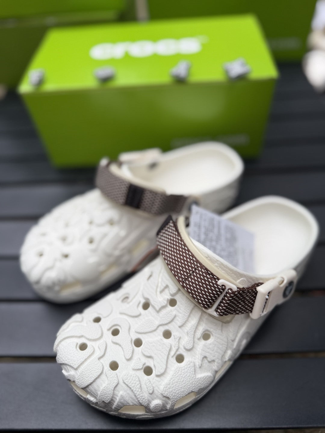 Atlas crocs