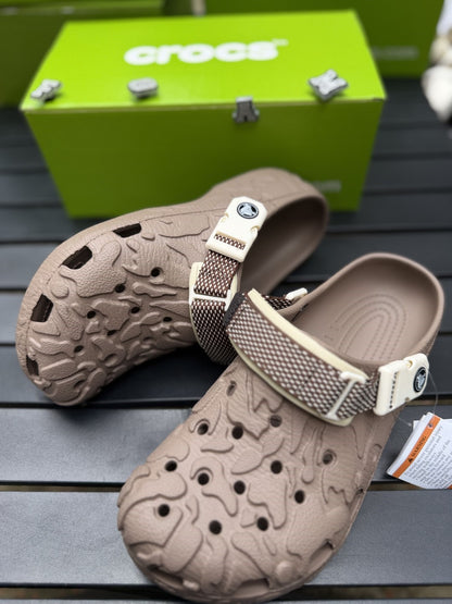 Atlas crocs
