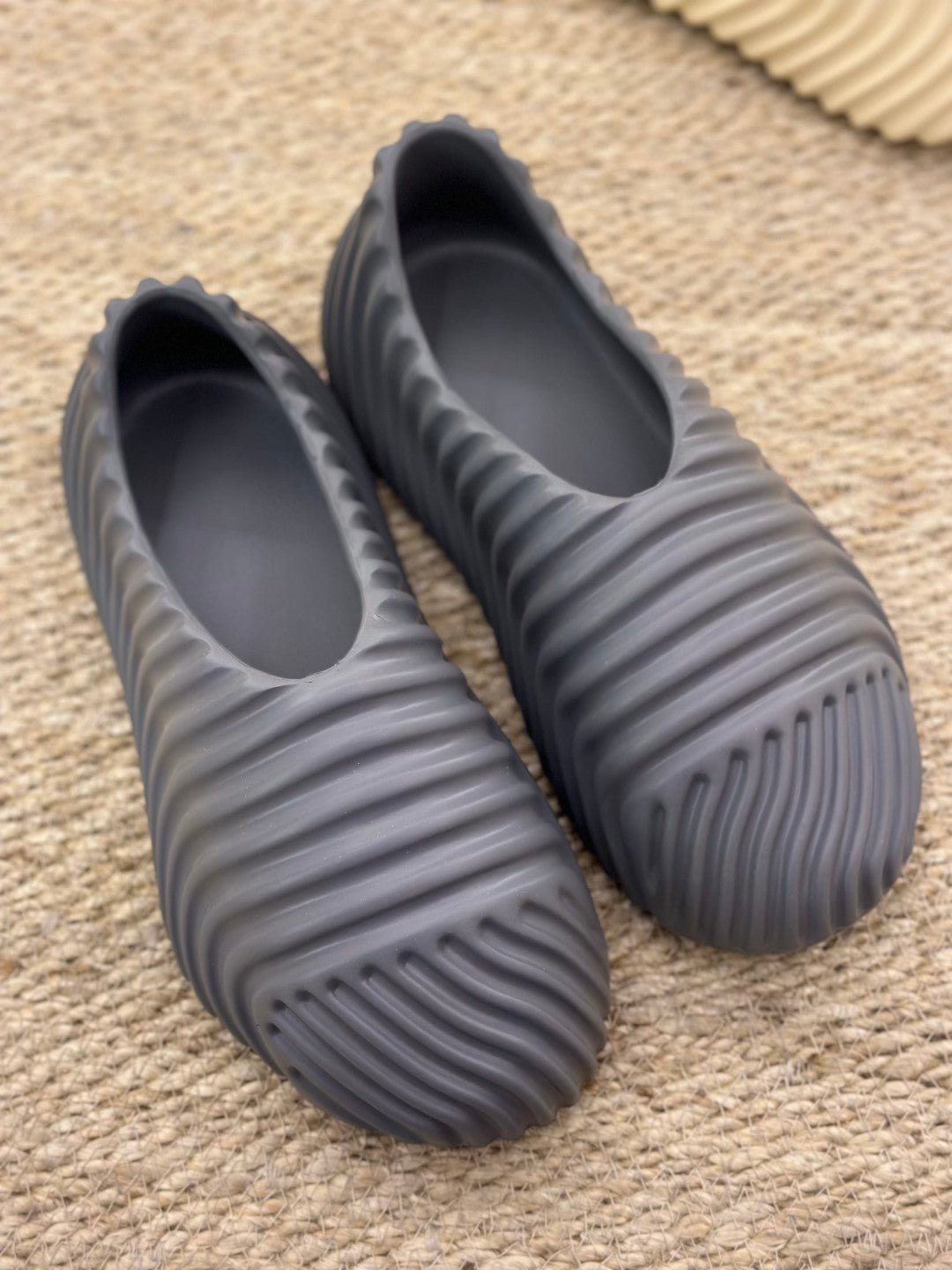 Skeleton Foam Runner