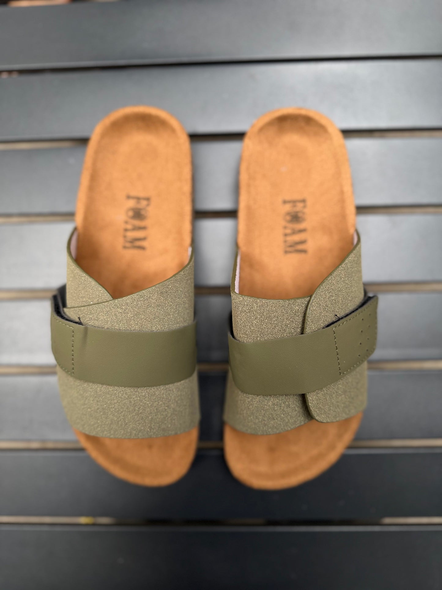Upper belt slides