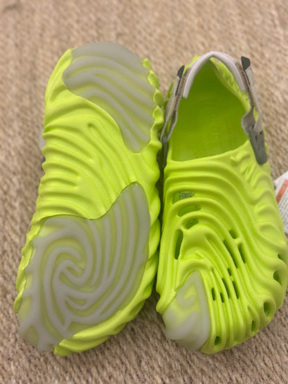 Foot Print Crocs
