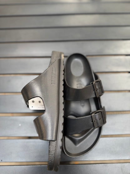 Birke*stock rubber slides