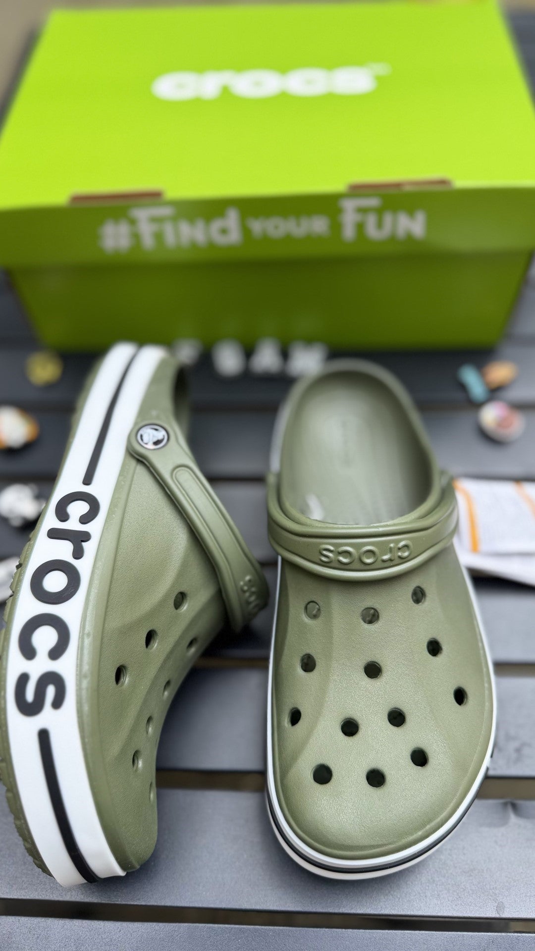 Bayaband Crocs