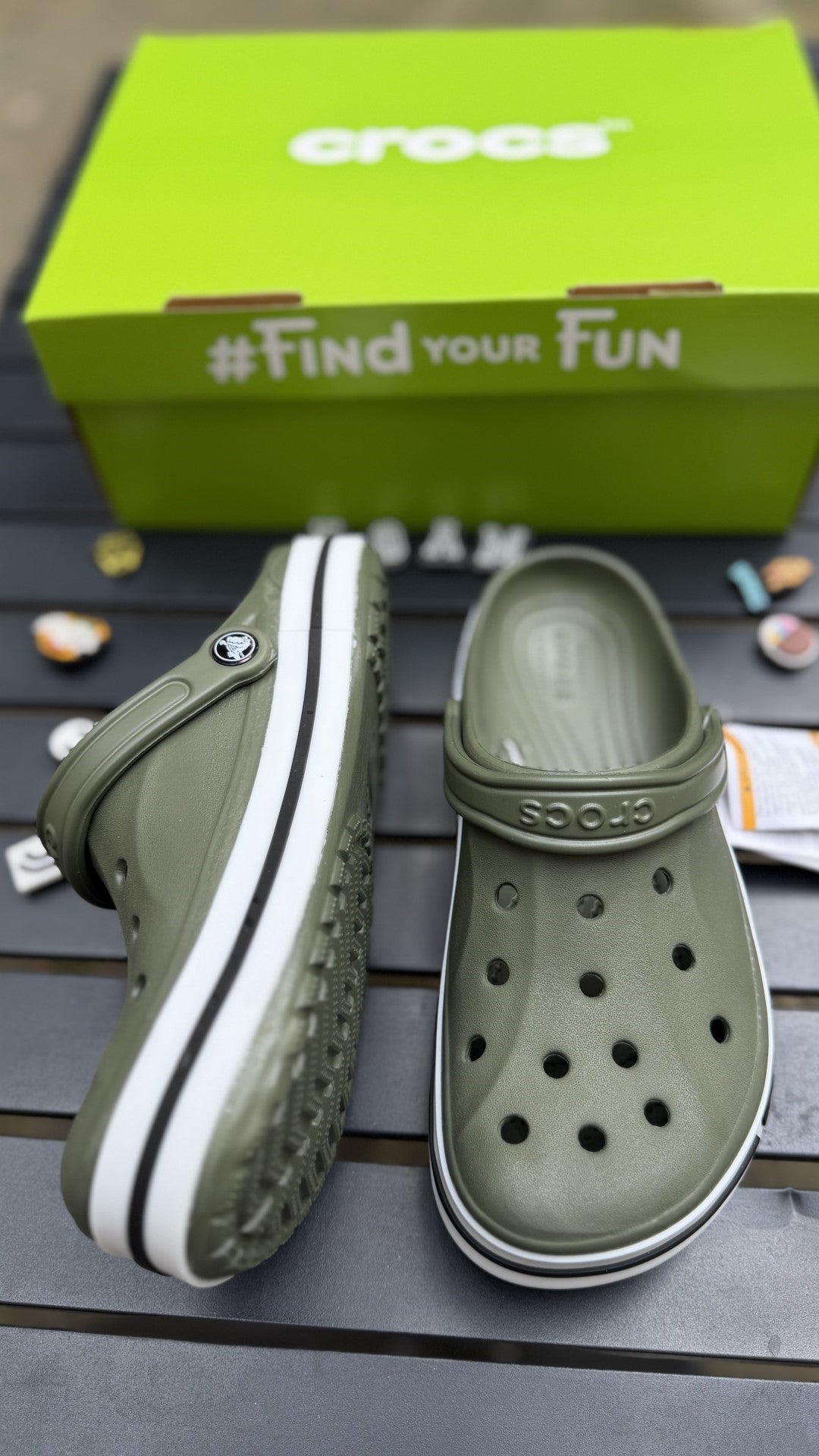 Bayaband Crocs