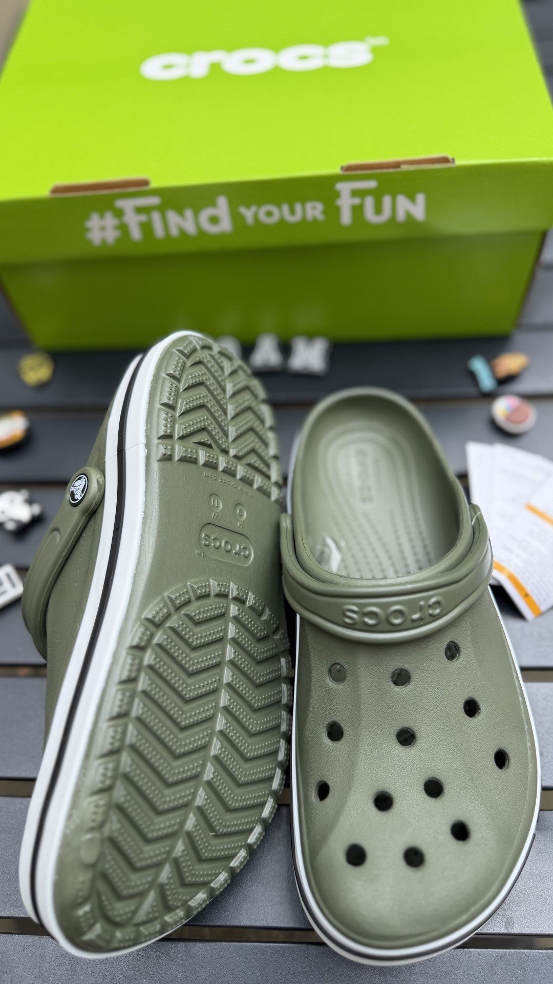 Bayaband Crocs