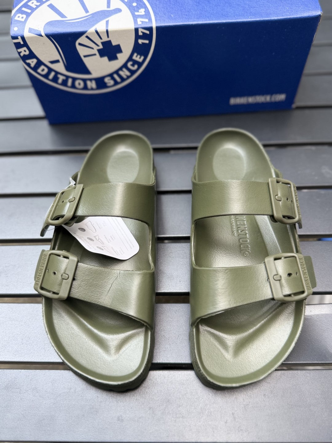 Birke*stock rubber slides