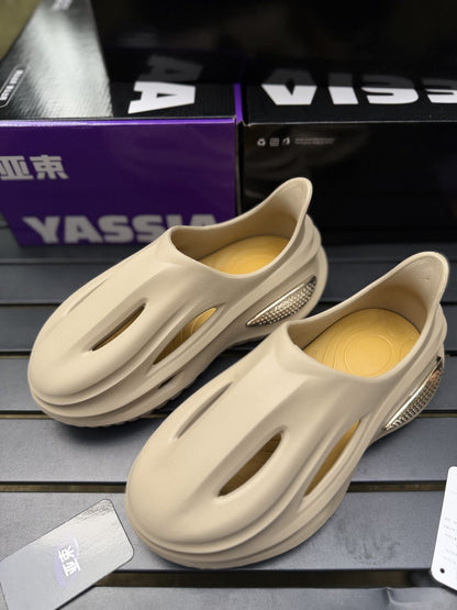 YASSIA turbo clogs runner