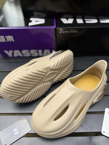 YASSIA turbo clogs runner